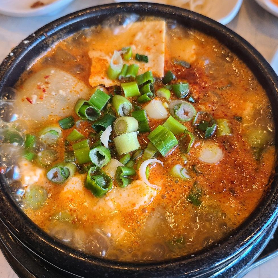 Photo of Mandu soontofu from Tofu Story 두부 이야기