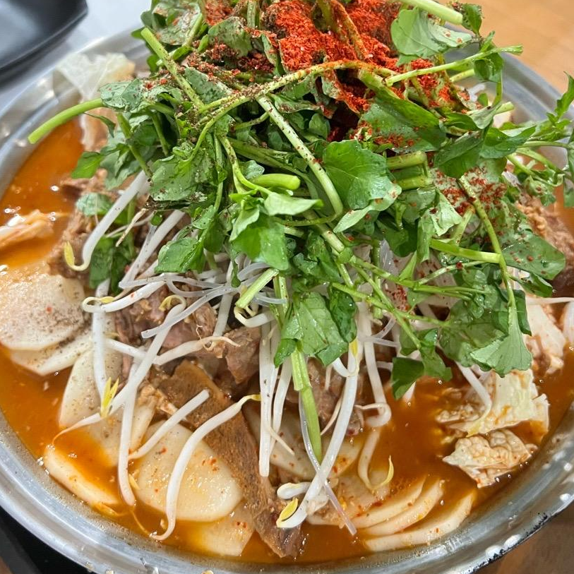 Photo of Their signature gamjatang from Hanmaru Restaurant