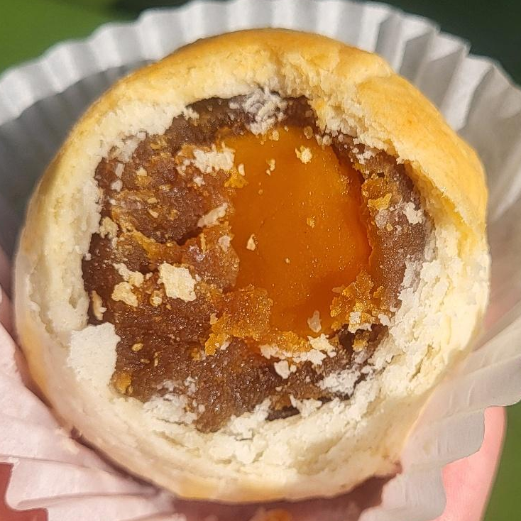 Photo of Lotus paste and preserved duck egg puff from 180 Cafe