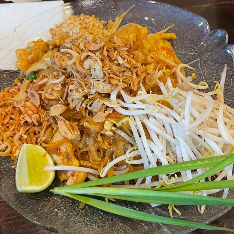 Photo of Pad thai from Eat Fine Design By Khun Kung
